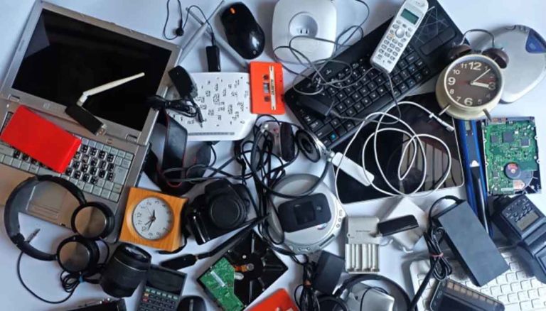 In aumento Raee gestiti da Erion: 289mila tonnellate nel 2025, +8% sul 2024 RAEE +9% rifiuti elettronici trattati 2025 informatica sostenibile