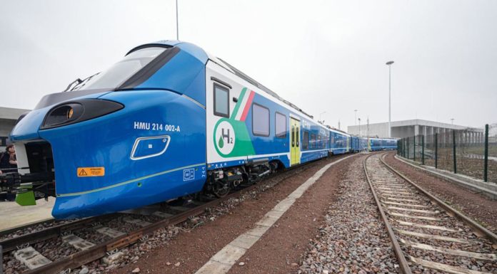 Lombardia, via libera ai treni a idrogeno sulla Brescia-Iseo-Edolo Lombardia treni idrogeno Brescia-Iseo-Edolo
