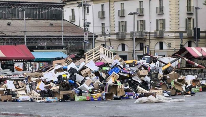 Torino Legambiente critica ecoisole Raccolta differenziata rischio