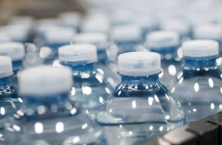 Regolamento imballaggi, Plastics Europe chiede un riciclo più neutrale Bruxelles chiarisce le norme sul riciclo delle bottiglie in plastica