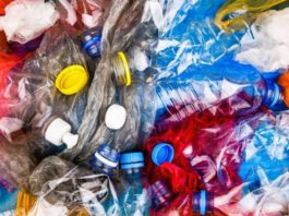 Crisi plastica, a Napoli possibili disagi nella raccolta in città