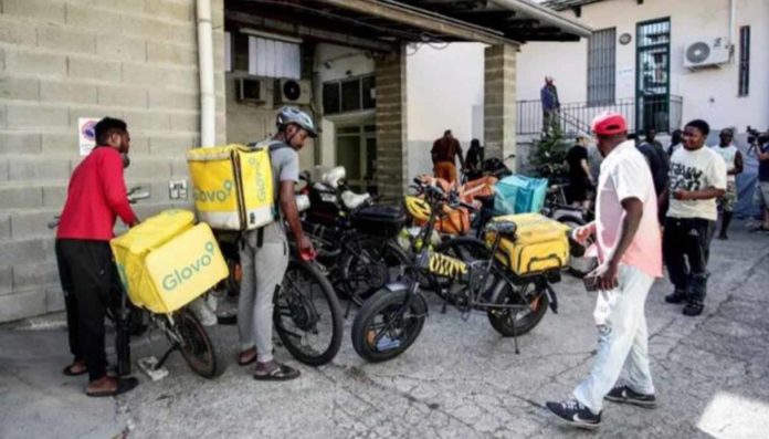 Emergenza caldo a Firenze, mercoledì 15 luglio rider in sciopero