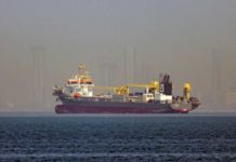 Hormuz, Greenpeace: Italia rischia di spendere 10 mln al mese per difendere petrolio e gas Hormuz, Greenpeace: Italia rischia di spendere 10 mln al mese per difendere petrolio e gas