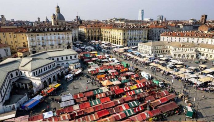 Porta Palazzo e il caldo: come si sono difese altre città (e quanto costerebbe farlo a Torino)