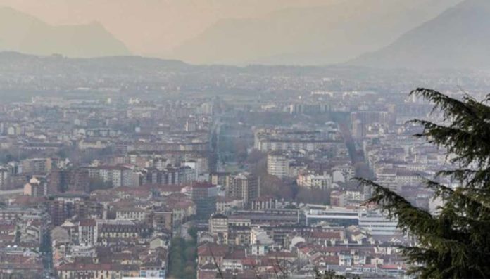 Qualità dell’aria, città italiane già in crisi a metà 2026