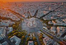 Parigi, nonostante il caldo estremo si festeggia la Bastiglia Bastiglia caldo Parigi