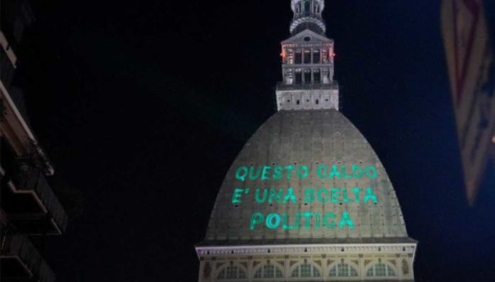 ‘Questo caldo è una scelta politica’: messaggio di Extinction Rebellion sulla Mole