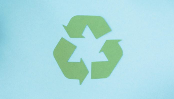 riciclo Riciclo plastica, PE chiede all’Europa sostegno all’innovazione