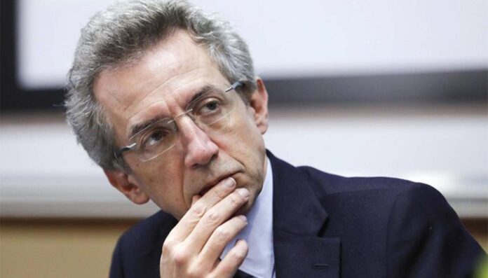 Crisi plastica, Manfredi- così rischiano di aumentare le tasse rifiuti Crisi plastica, Manfredi: così rischiano di aumentare le tasse rifiuti