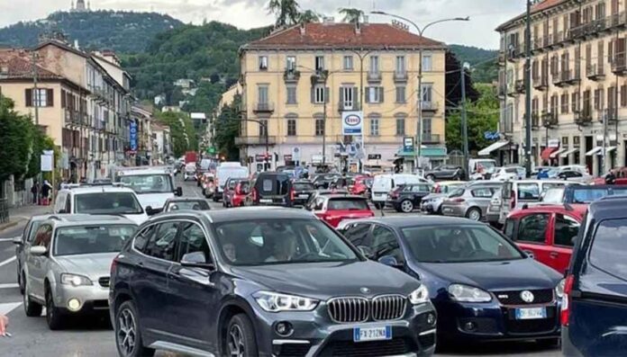 Torino, nella città dell’auto oltre 4mila incidenti l’anno- l’8,5% coinvolge ciclisti Torino, nella città dell’auto oltre 4mila incidenti l’anno: l’8,5% coinvolge ciclisti