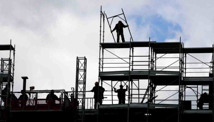 Toscana, rischio calore- prorogata al 30 settembre l'ordinanza per i lavoratori Toscana, rischio calore: prorogata al 30 settembre l'ordinanza per i lavoratori