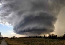 Clima, Anbi lancia l’allarme: in Italia 42 tornado in cinque giorni Clima, Anbi lancia l’allarme: in Italia 42 tornado in cinque giorni