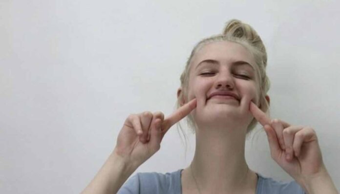 Depilazione del viso: metodi, accortezze e cura della pelle prima e dopo