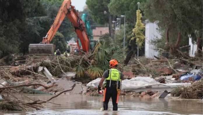 Nel 2025 da clima danni per 200 miliardi, il doppio rispetto ai primi anni 2000 Nel 2025 da clima danni per 200 miliardi, il doppio rispetto ai primi anni 2000