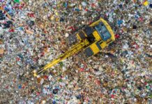 RENTRI, tracciamento dei camion dei rifiuti rinviato a settembre 2027 RENTRI tracciamento camion rifiuti settembre 2027