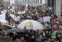 Sessantamila persone a Bruxelles alla Marcia per il Clima Sessantamila persone a Bruxelles alla Marcia per il Clima